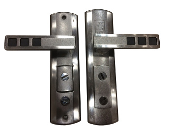 Ручка на планке MASTER-LOCK ML-300 Quatro R (автомат, правая)